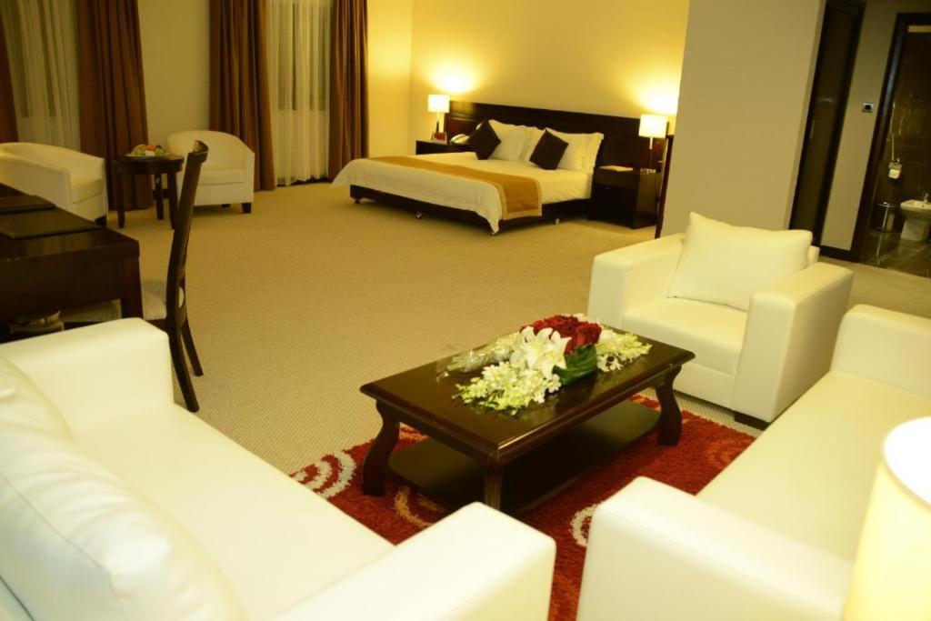 โรงแรมมอนโร มานามา ภายนอก รูปภาพ